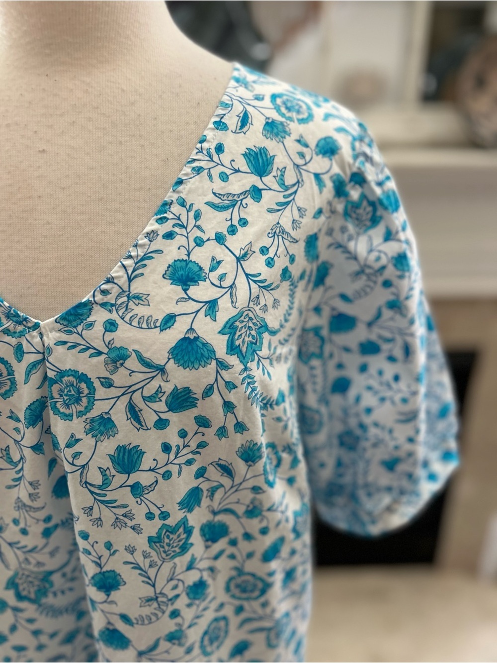 Draper James Blue Floral V-Neck Puff Sleeve Cotton Top - Picture 4 of 9